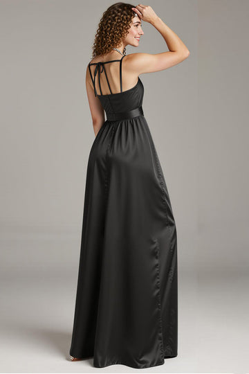 Robe longue formelle à bretelles spaghetti en satin noir avec fente